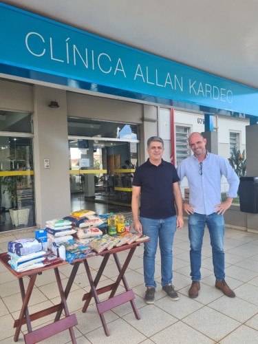 Torcida do Sub-15 e Sub-17 da Francana arrecada alimentos para o &lsquo;Allan Kardec&rsquo;